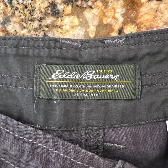 Eddie Bauer Women's Charcoal Gray Blakely Fit Hiking/Walking Shorts - SIZE 8 - Picture 3 of 10